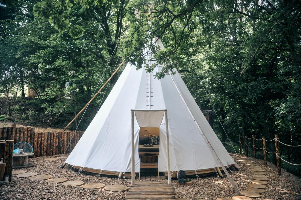 Glamping Nad Meandry Hotel Unhost Exterior photo