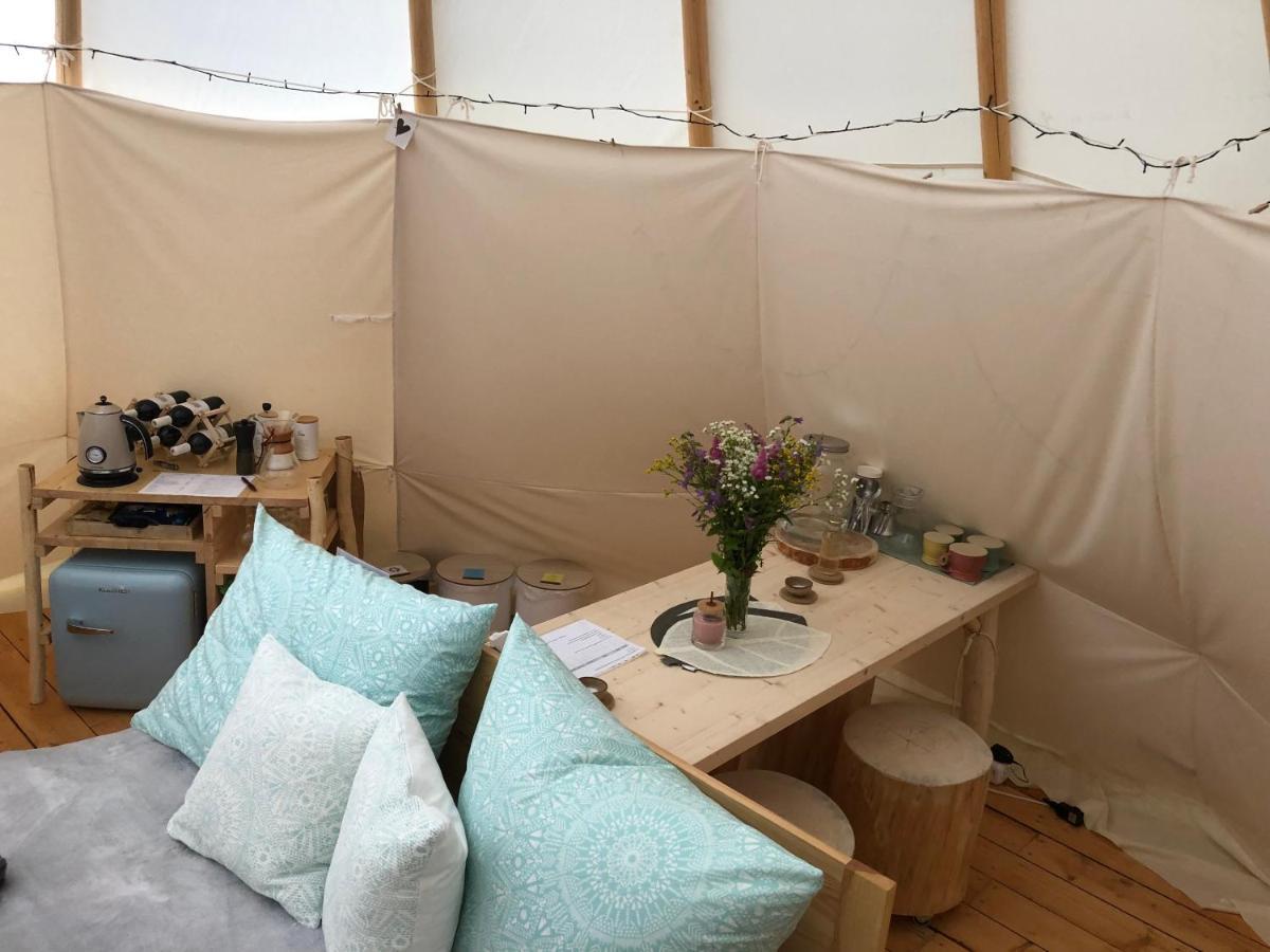 Glamping Nad Meandry Hotel Unhost Exterior photo